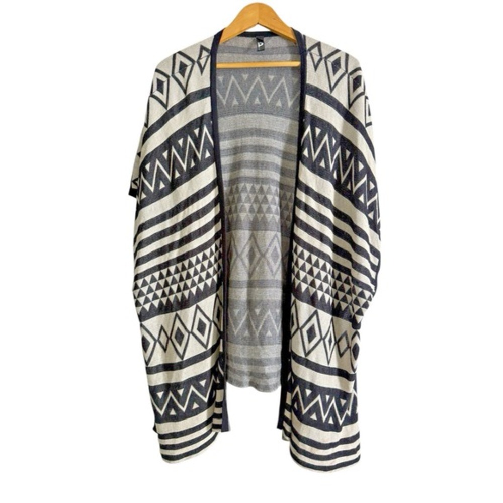 Poncho WOMENS One Size Open Wrap Aztec Print BEIGE/BLACK Boho Over Shoulder Knit